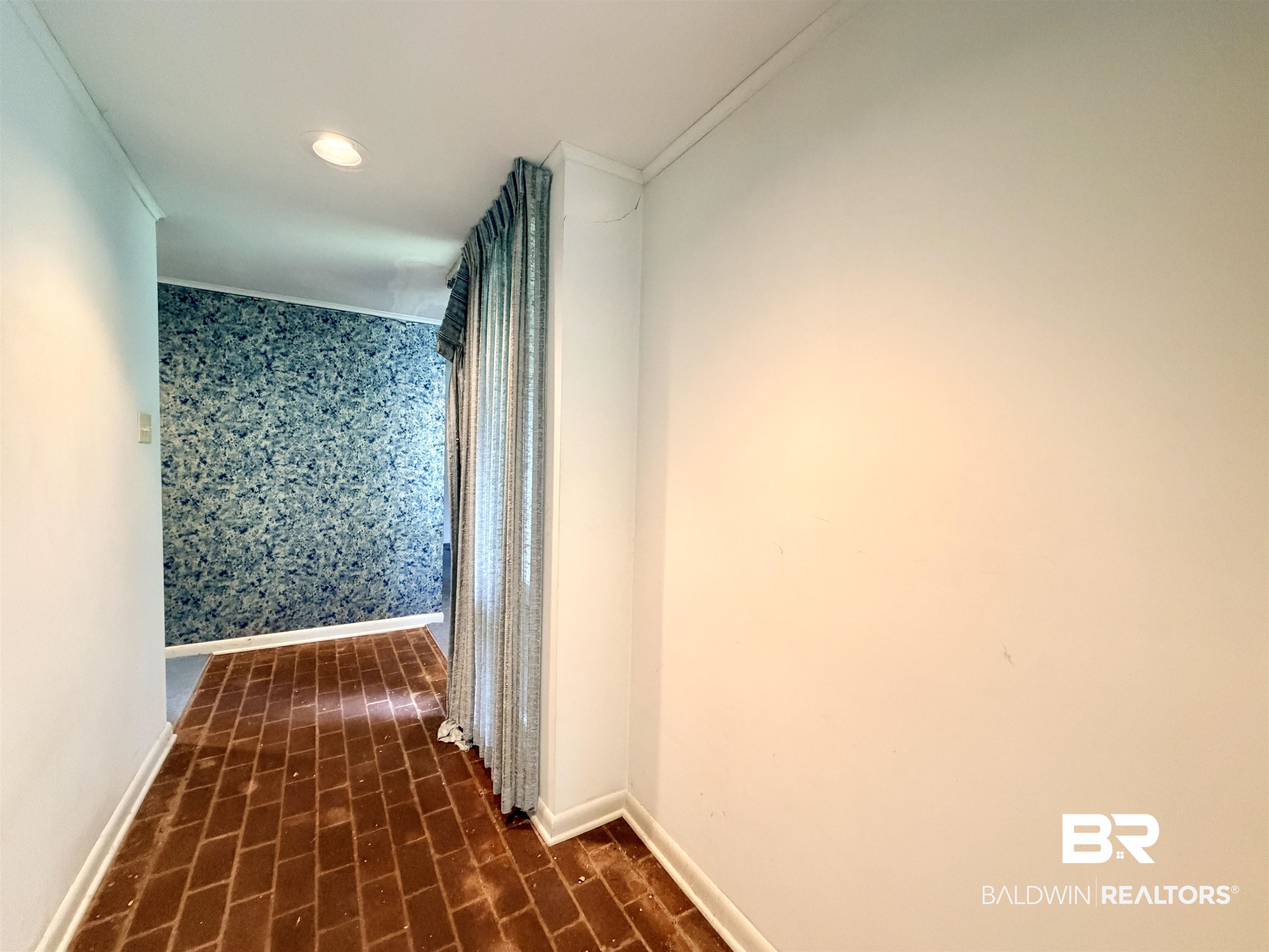 605 East Cumberland Road Mobile, AL 36608 - Photo 14 of 87