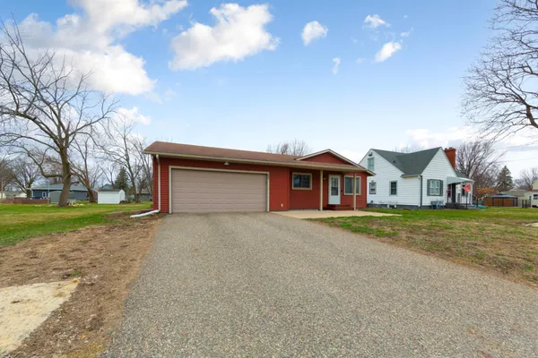 $246,200 | 205 2nd Street Southwest, Medford, MN 55049