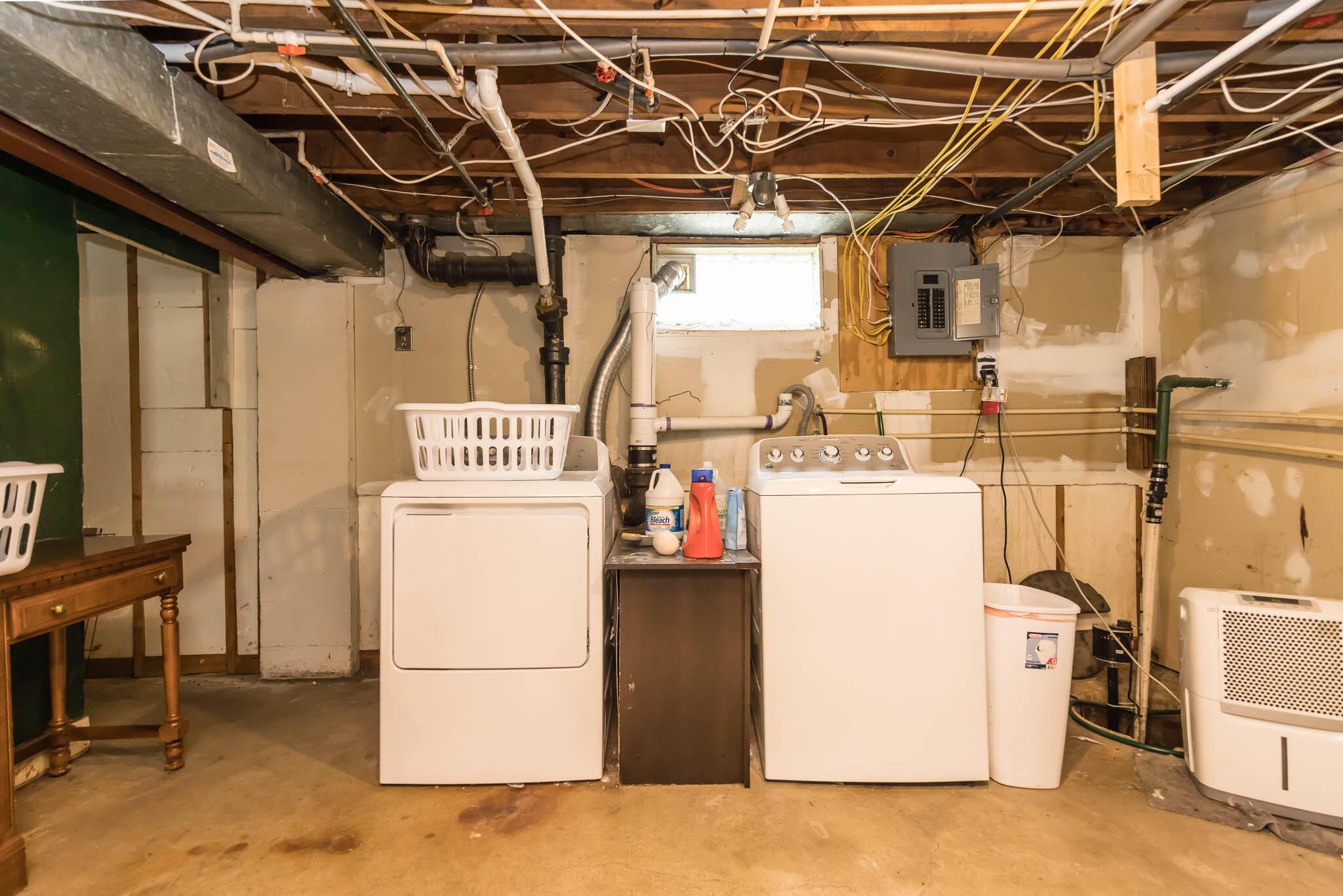 455 South Yearling Road Columbus, OH 43213 - Photo 27 of 32 Lower Level Laundry