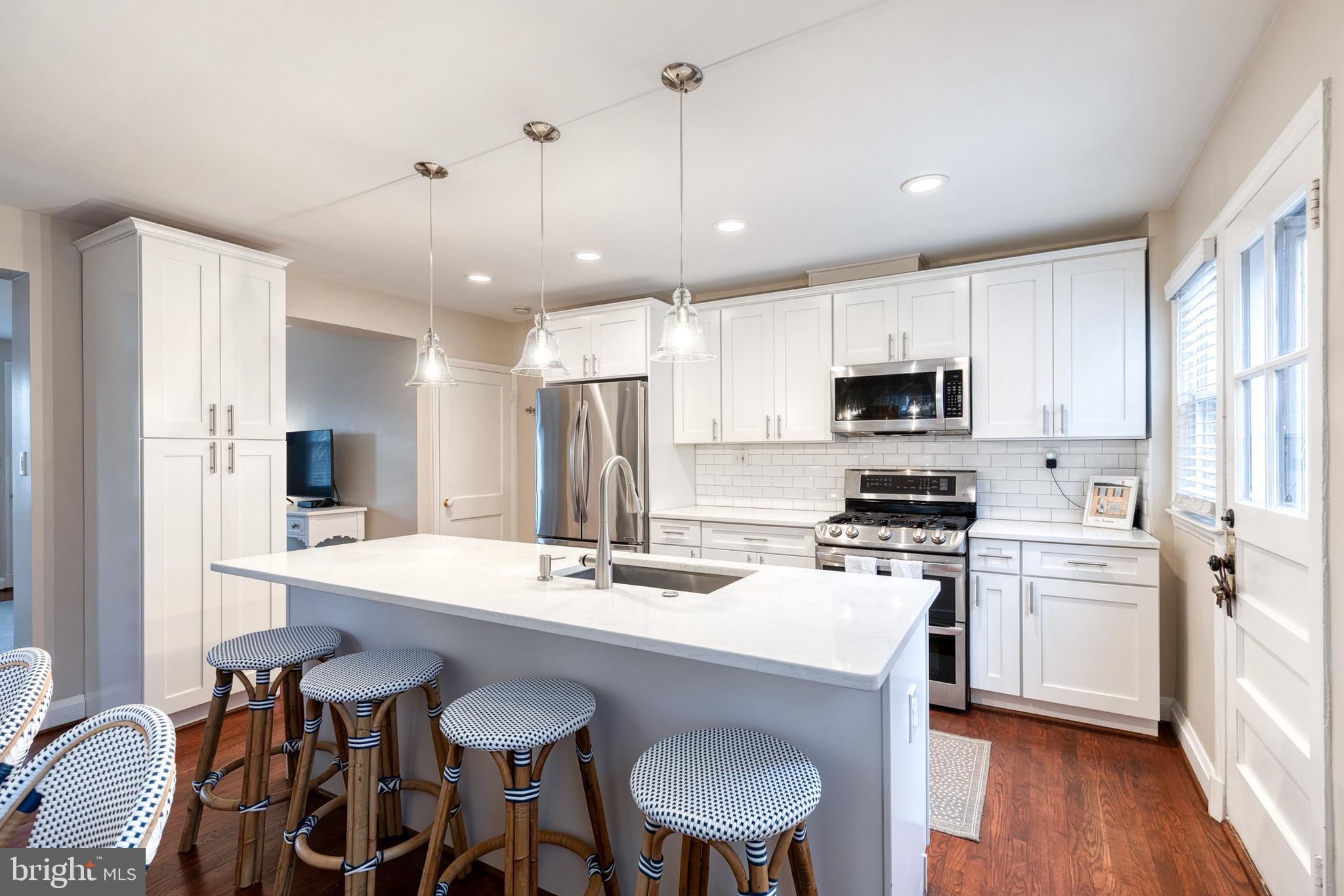 192 Dumbarton Road Baltimore, MD 21212 - Photo 3 of 37