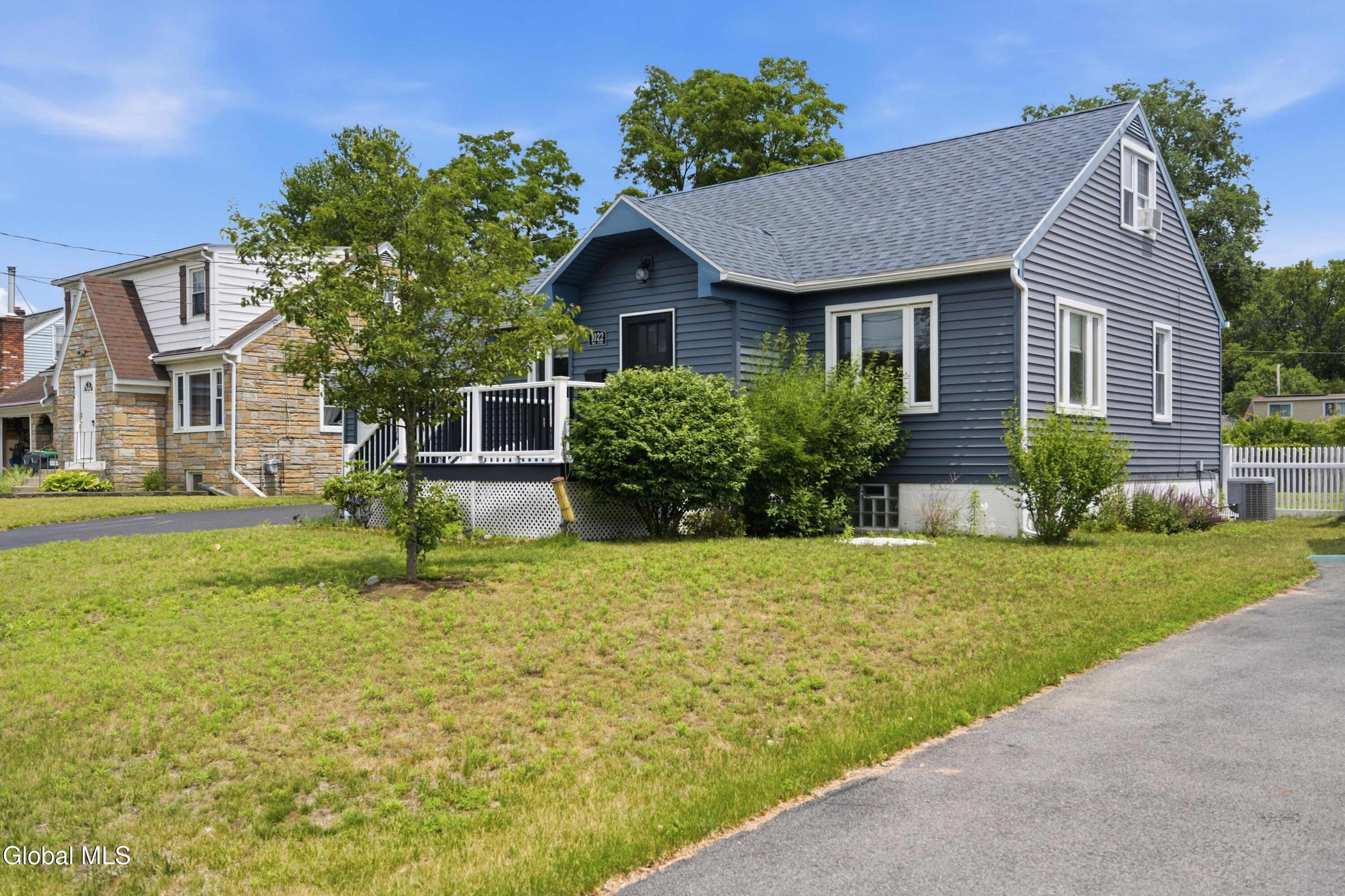 1022 Riggi Avenue Rotterdam, NY 12303 - Photo 35 of 35 06-006_JKT_0104