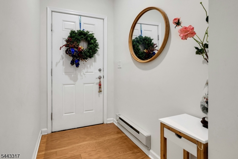 73 Robeson Street Somerville, NJ 08876 - Photo 4 of 34
