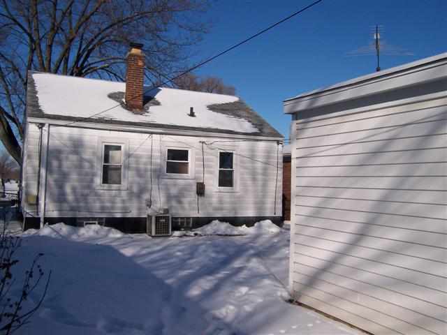 18158 Stephens Road Eastpointe, MI 48021 - Photo 8 of 8 31043672-7.JPG
