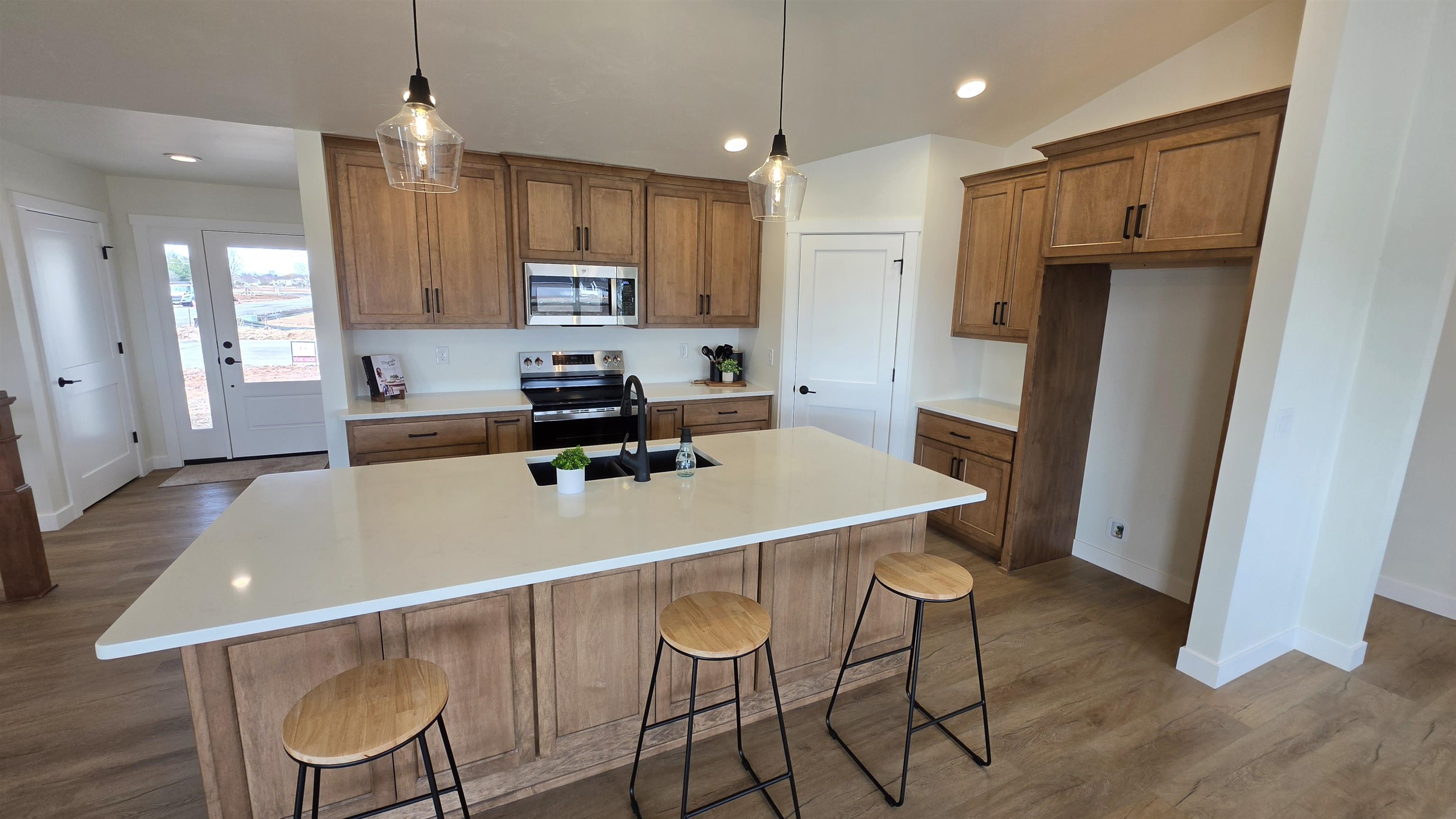 N9285 West Homestead Drive Appleton, WI 54915 - Photo 8 of 13