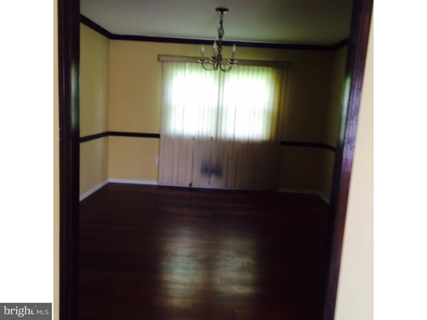 10 Tyndale Road Trenton, NJ 08690 - Photo 3 of 16 Dining Room