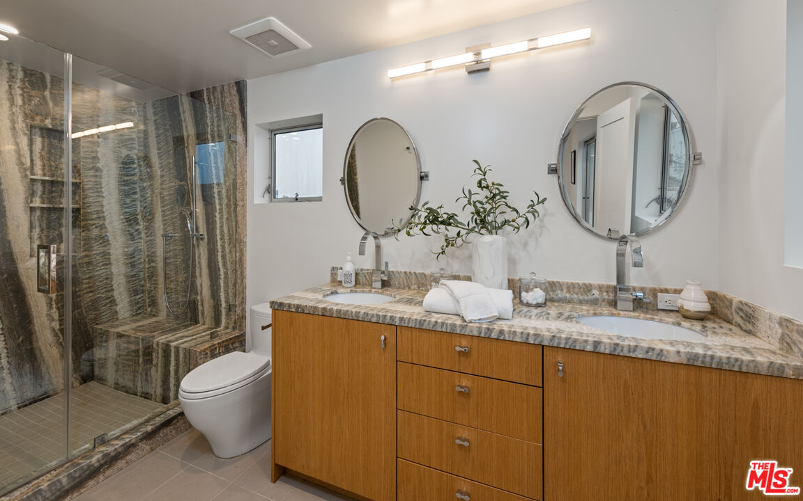 35 Wavecrest Avenue Venice, CA 90291 - Photo 11 of 33