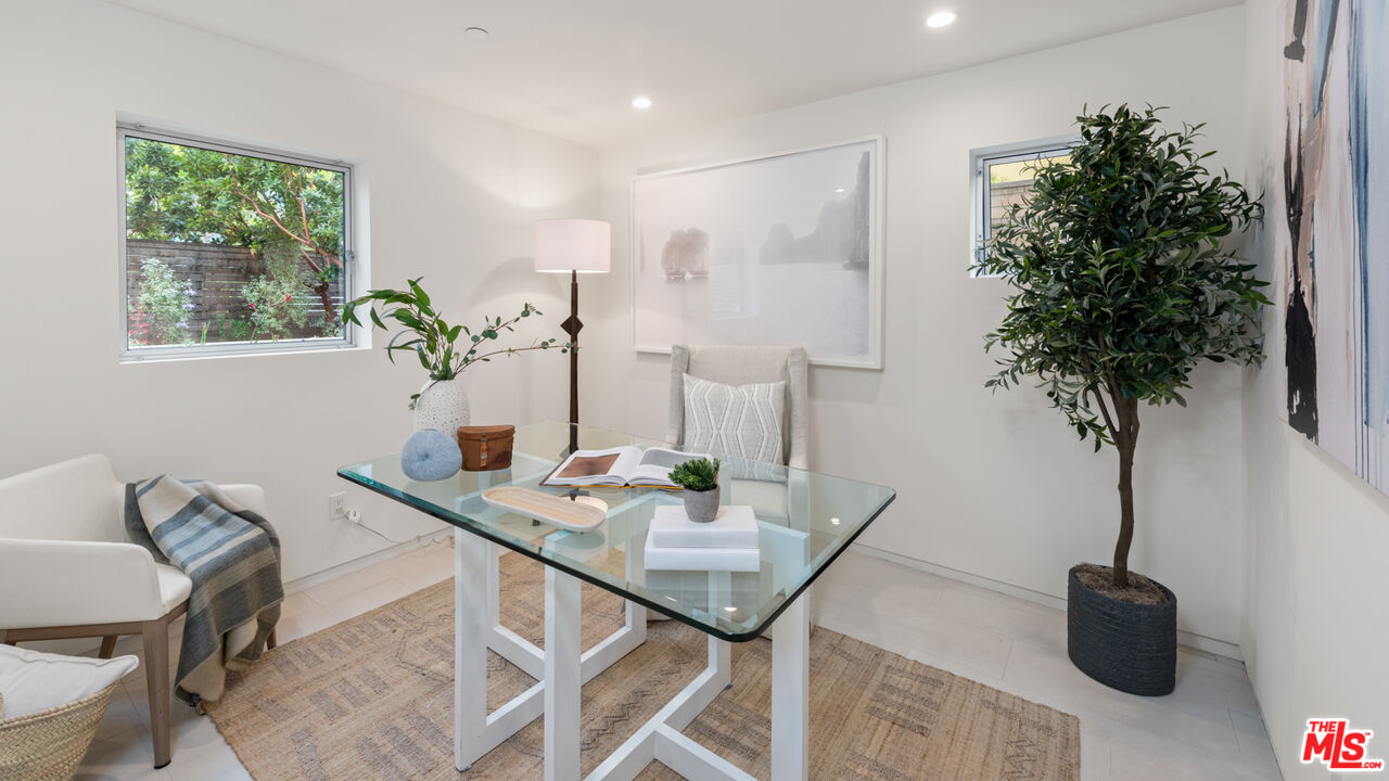 35 Wavecrest Avenue Venice, CA 90291 - Photo 26 of 33