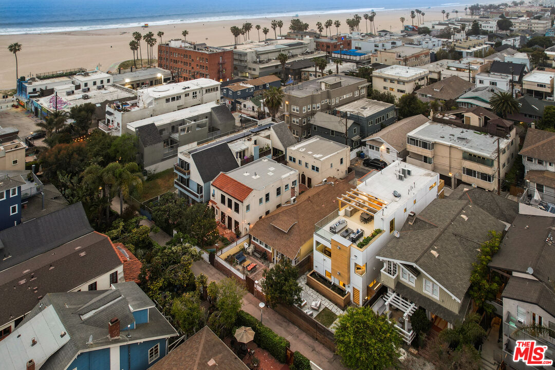 35 Wavecrest Avenue Venice, CA 90291 - Photo 31 of 33