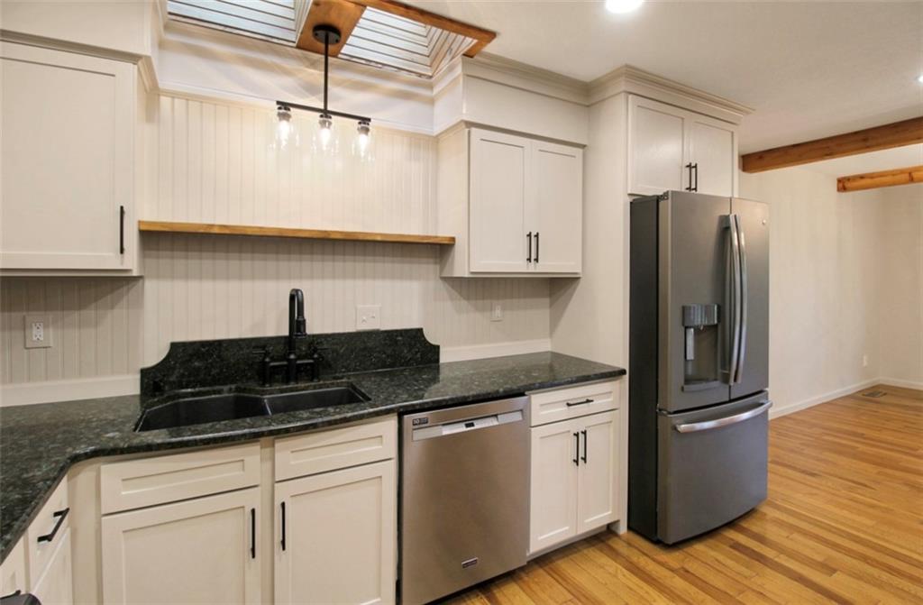 1104 Meadow Road Cherryvale, KS 67335 - Photo 13 of 44 Gallery Image 13