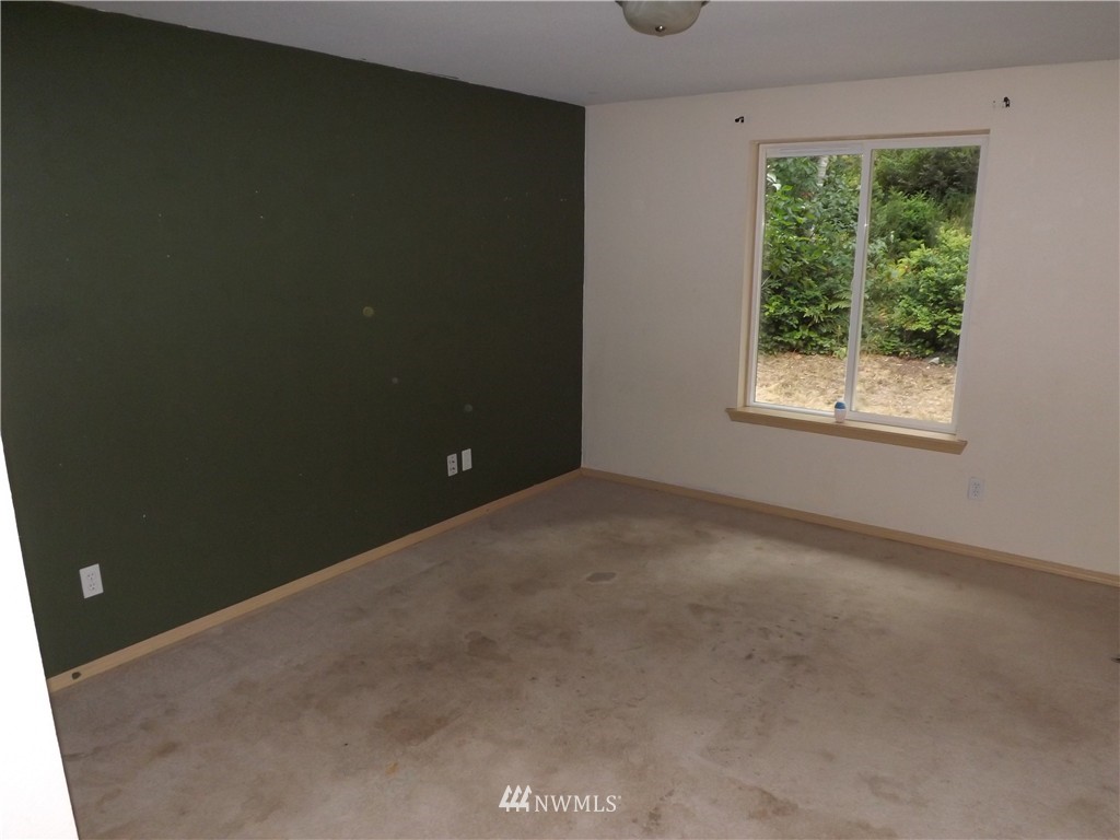74 Northeast Hurd Road Belfair, WA 98528 - Photo 13 of 19 Gallery Image 13