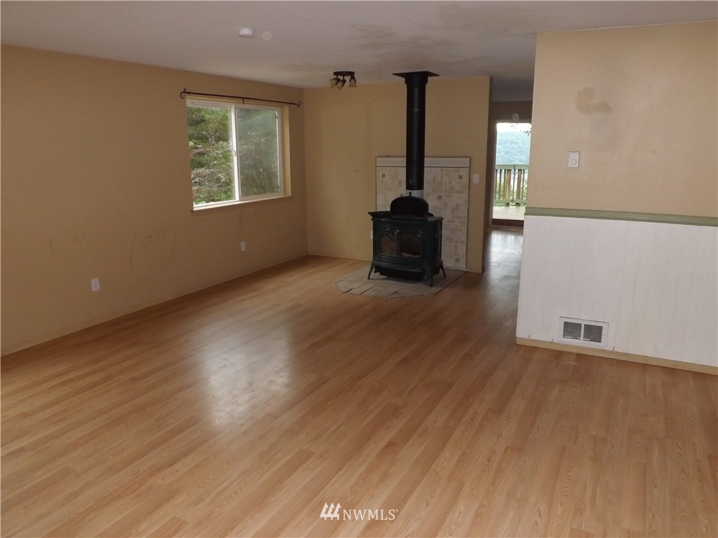 74 Northeast Hurd Road Belfair, WA 98528 - Photo 5 of 19 Gallery Image 5