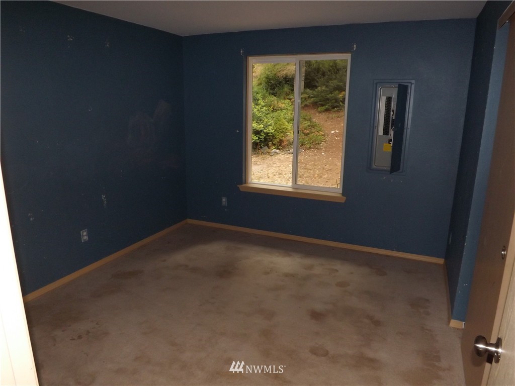74 Northeast Hurd Road Belfair, WA 98528 - Photo 10 of 19 Gallery Image 10