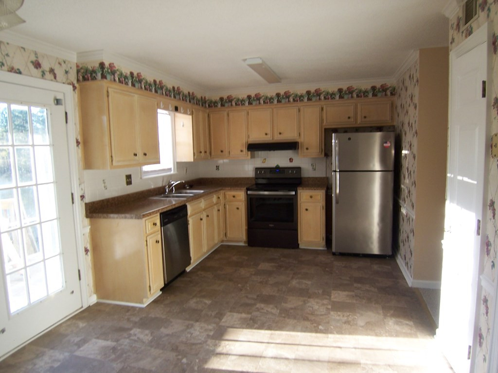 605 Blue Ridge Crossing Evans, GA 30809 - Photo 5 of 27 Kitchen View