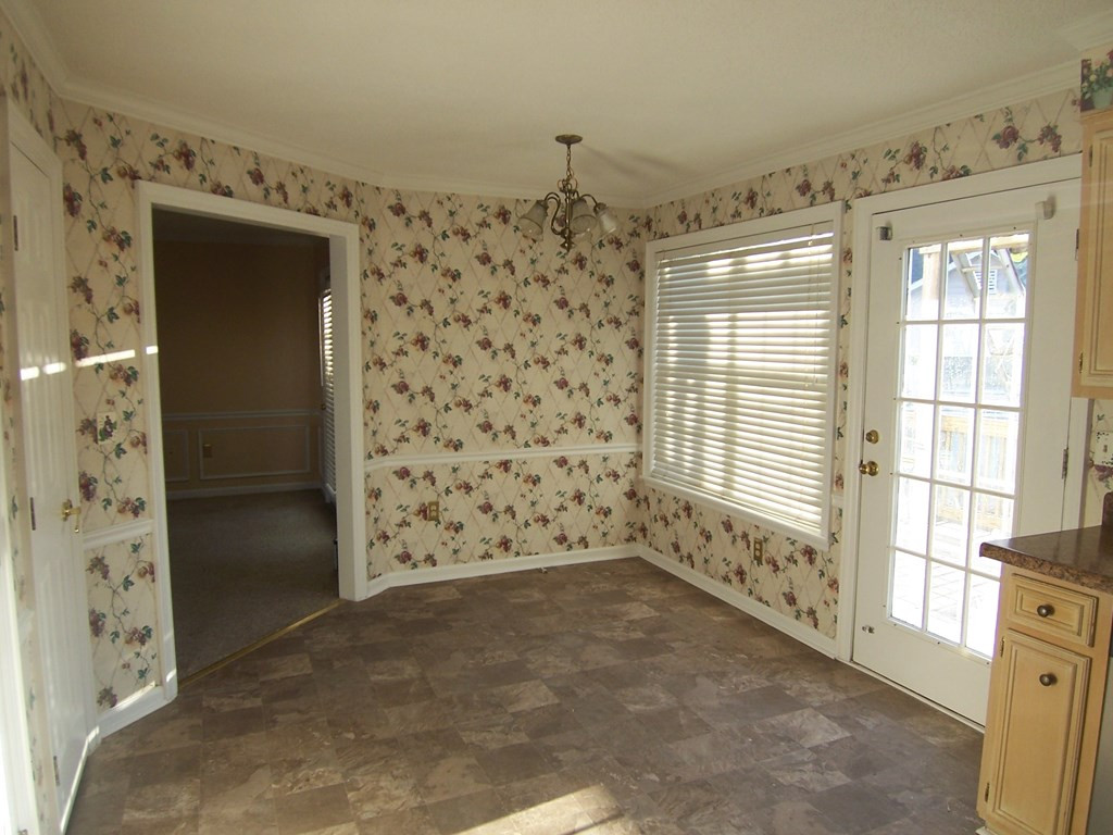 605 Blue Ridge Crossing Evans, GA 30809 - Photo 6 of 27 Breakfast Area View