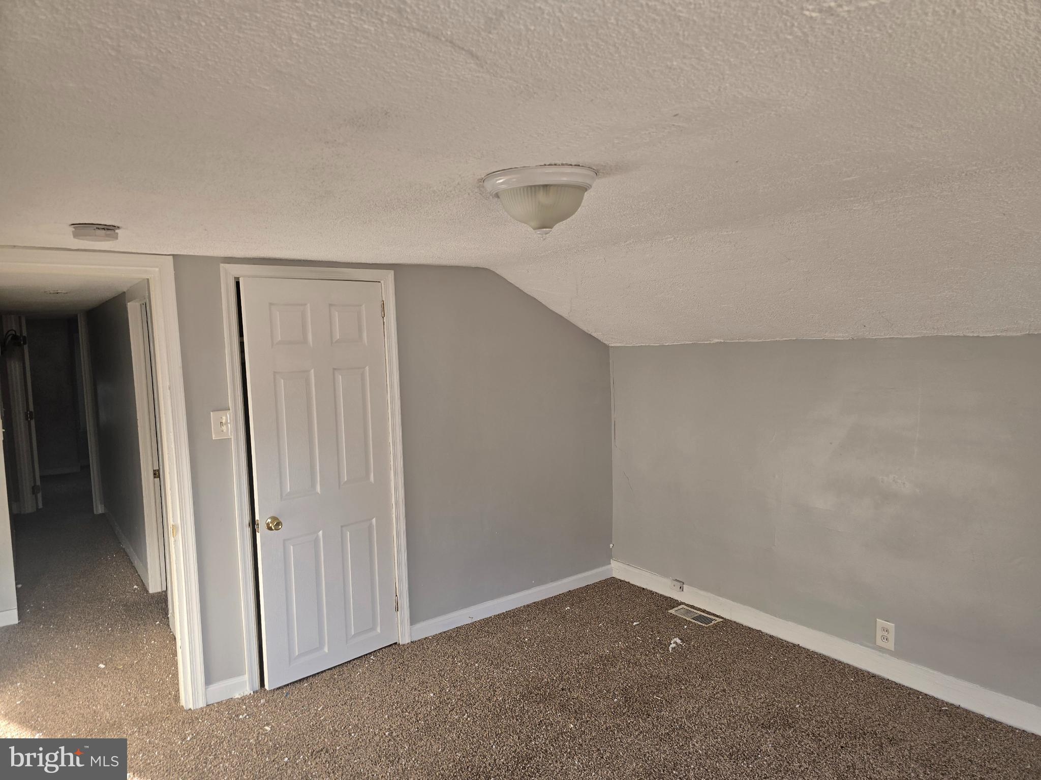 307 South Augusta Avenue Baltimore, MD 21229 - Photo 5 of 22