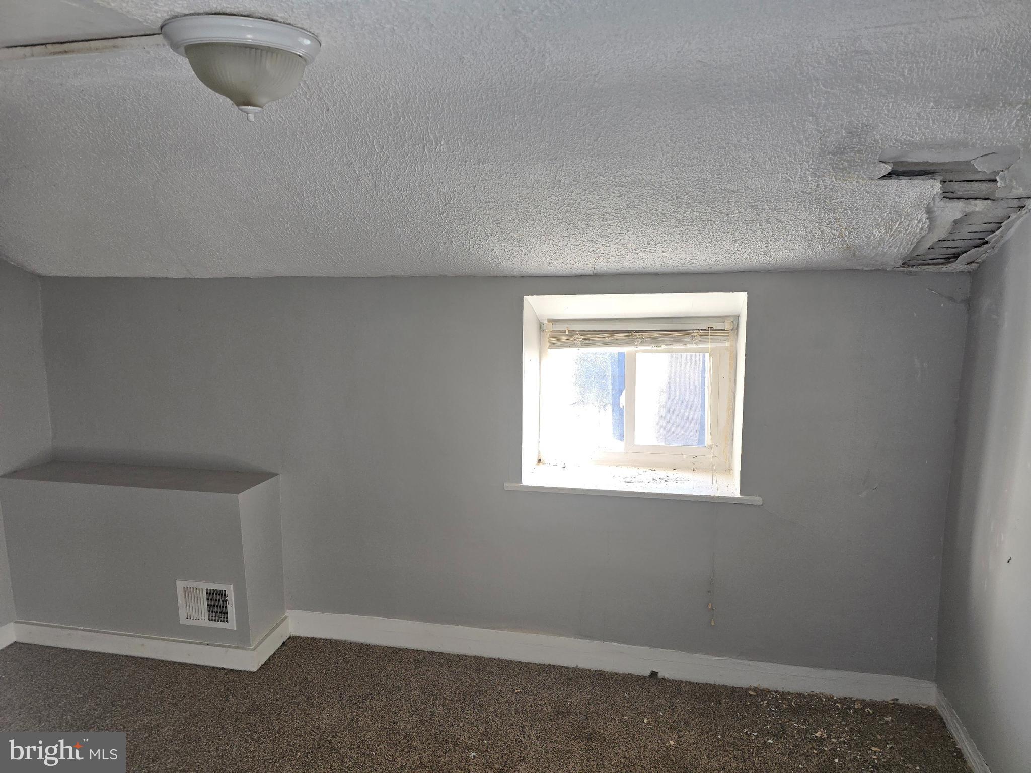 307 South Augusta Avenue Baltimore, MD 21229 - Photo 7 of 22