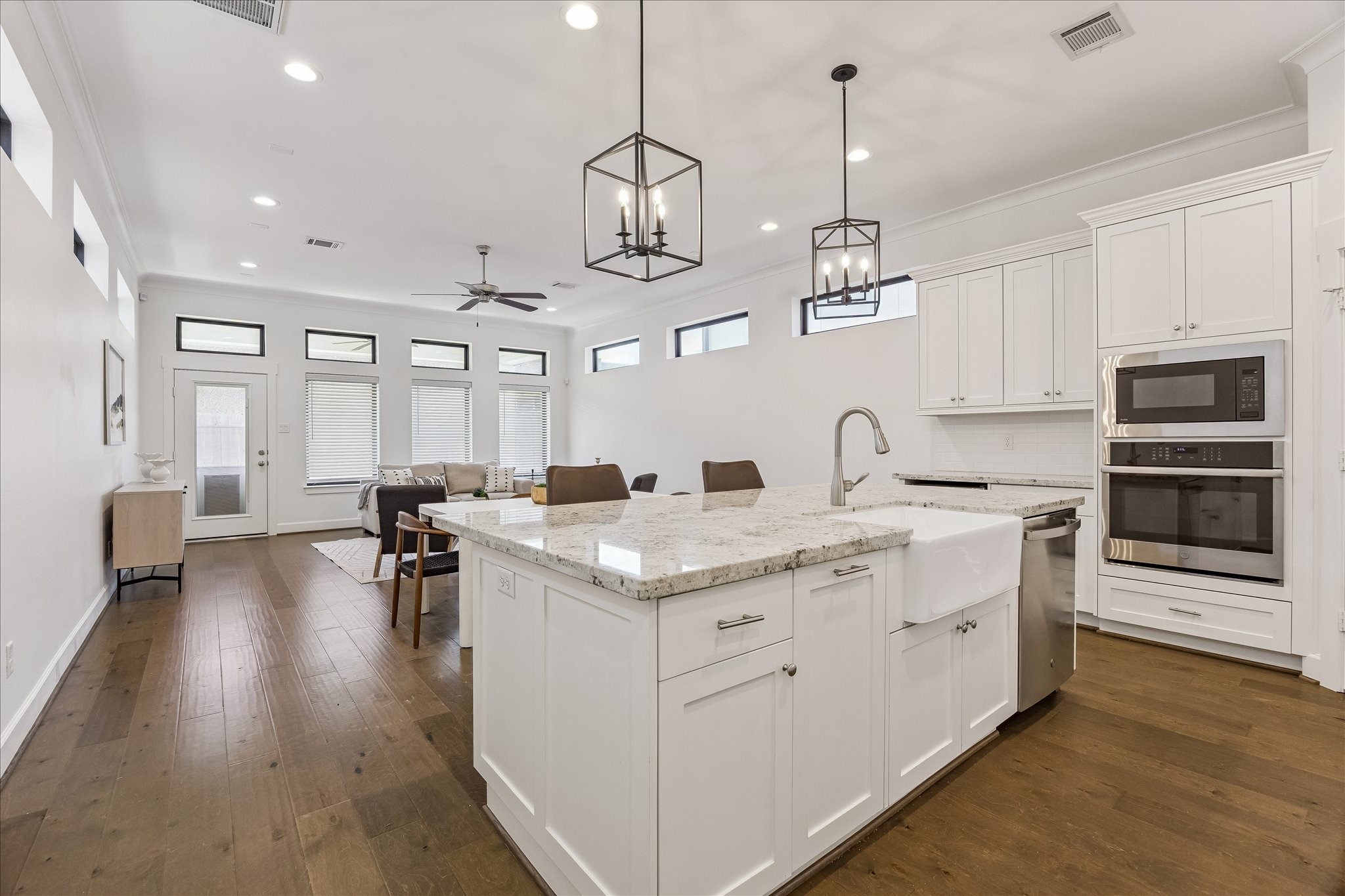 5237 Cornish Street, Unit C Houston, TX 77007 - Photo 2 of 14