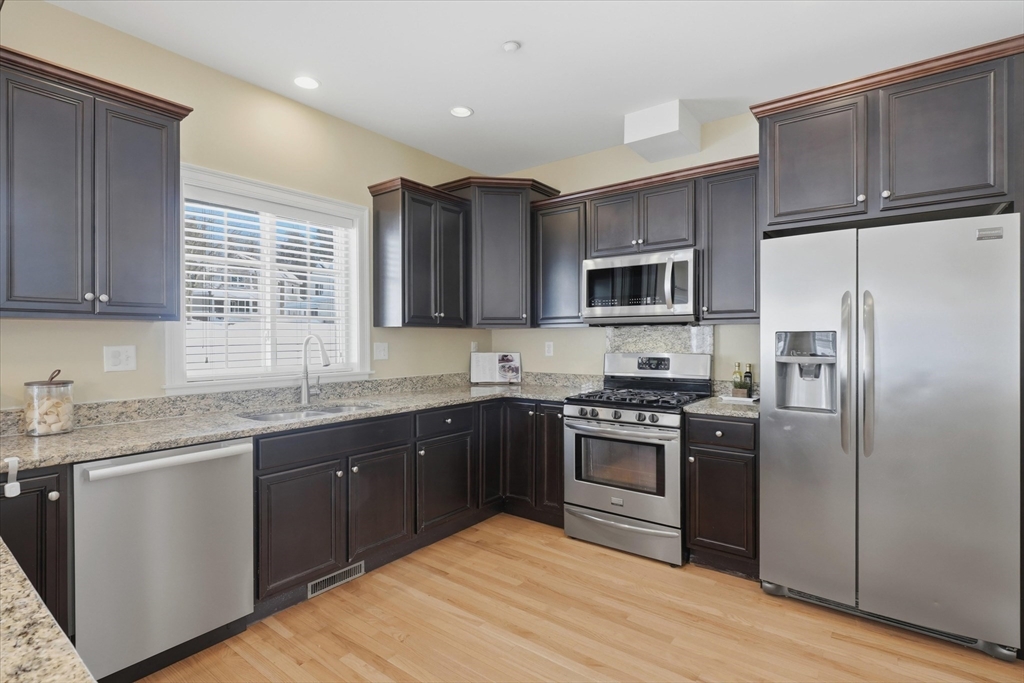 23 Apache Way, Unit 23 Westford, MA 01886 - Photo 8 of 42