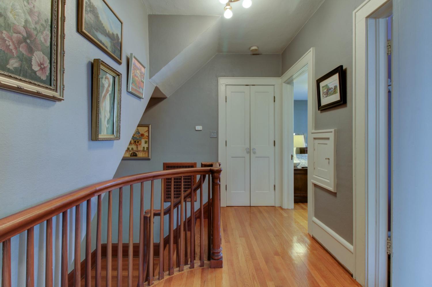 1917 Greenwood Road Southwest Roanoke, VA 24015 - Photo 23 of 45 Upper Level