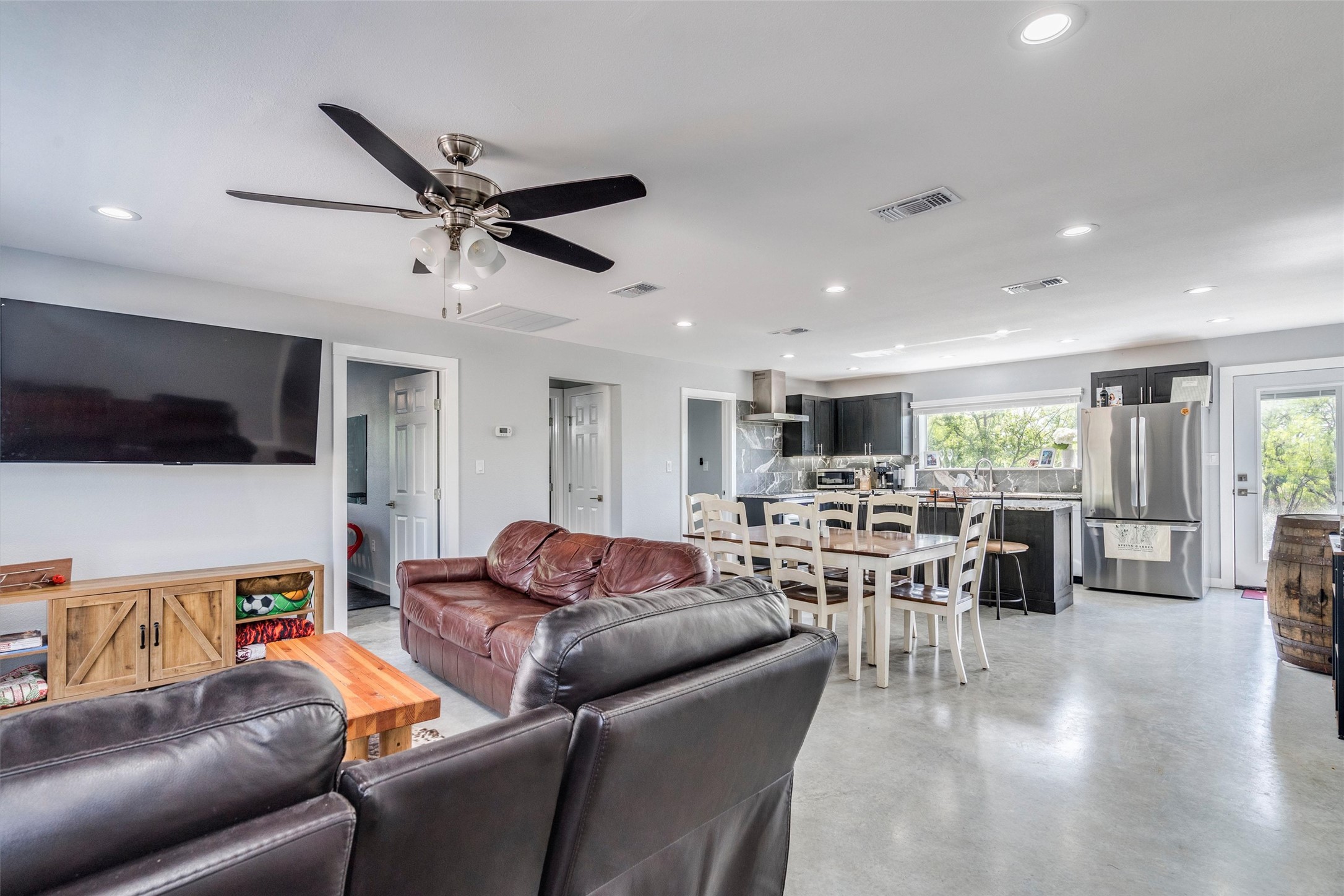 4001 Barth Road Lockhart, TX 78644 - Photo 8 of 28