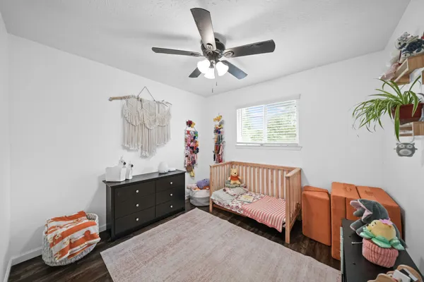 $2,100 | 2523 Heritage Colony Drive, Webster, TX 77598