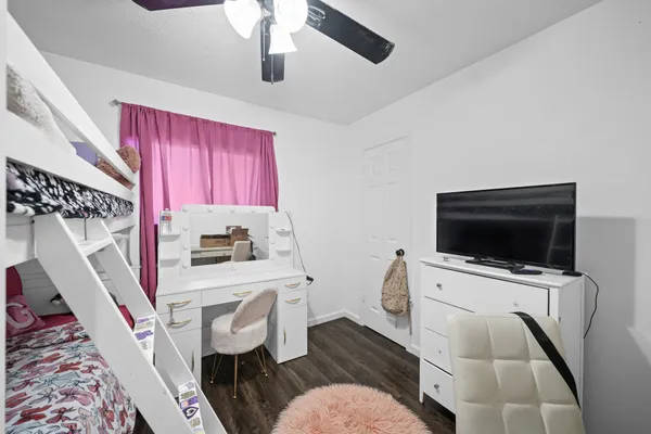 $2,100 | 2523 Heritage Colony Drive, Webster, TX 77598