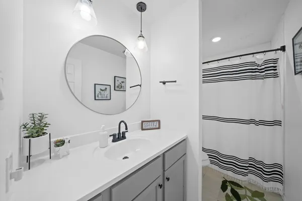 $2,100 | 2523 Heritage Colony Drive, Webster, TX 77598