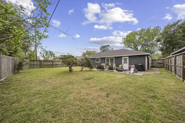 $2,100 | 2523 Heritage Colony Drive, Webster, TX 77598
