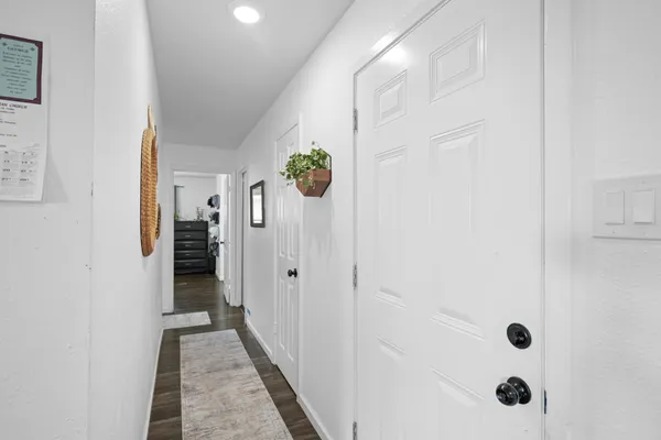 $2,100 | 2523 Heritage Colony Drive, Webster, TX 77598