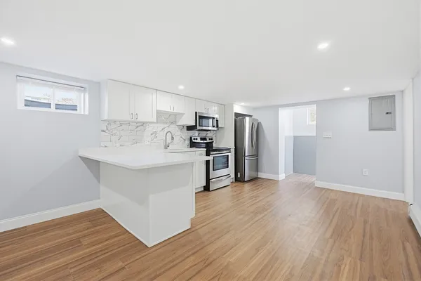 $1,029,000 | 185 Suffolk Avenue, Revere, MA 02151