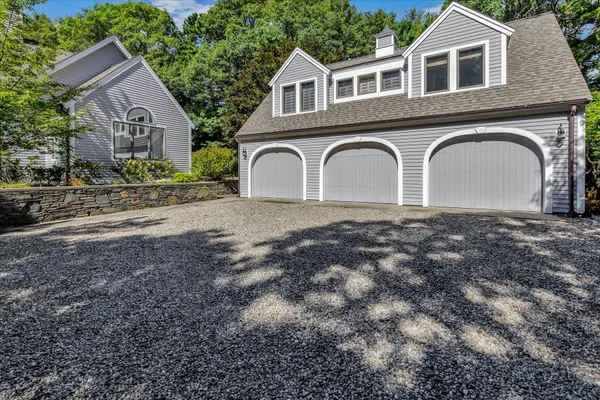 $2,750,000 | 100 Paddock Circle, Mashpee, MA 02649