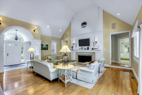 $2,750,000 | 100 Paddock Circle, Mashpee, MA 02649