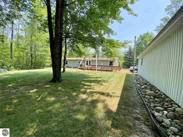 3570 Seaman Road Wellston, MI 49689 - Photo 4 of 47 4