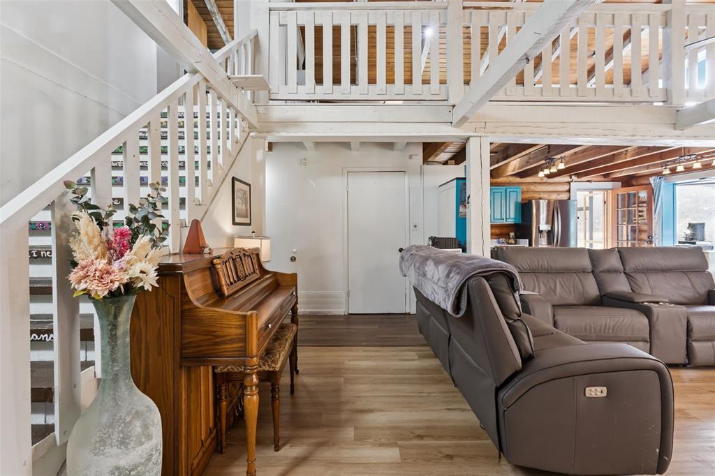 1208 D Arcy Road Lady Lake, FL 32159 - Photo 6 of 50 a living room with furniture