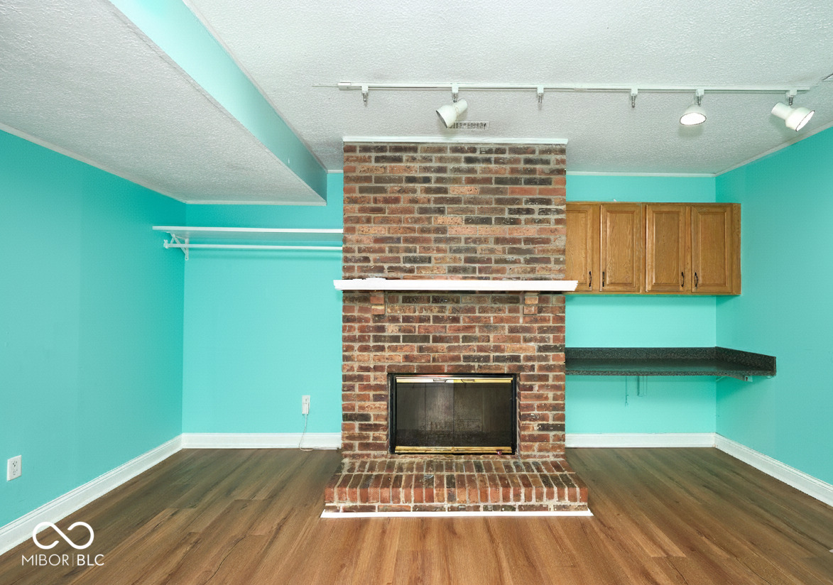 1165 Apple Valley Road Greenwood, IN 46142 - Photo 11 of 39