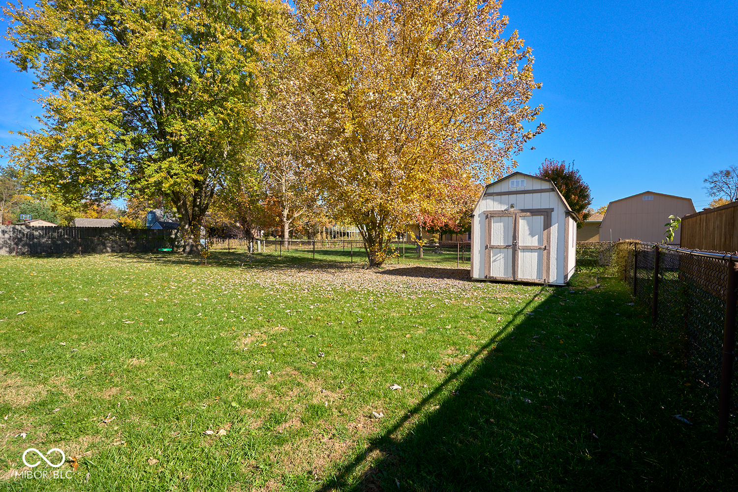 1165 Apple Valley Road Greenwood, IN 46142 - Photo 17 of 39