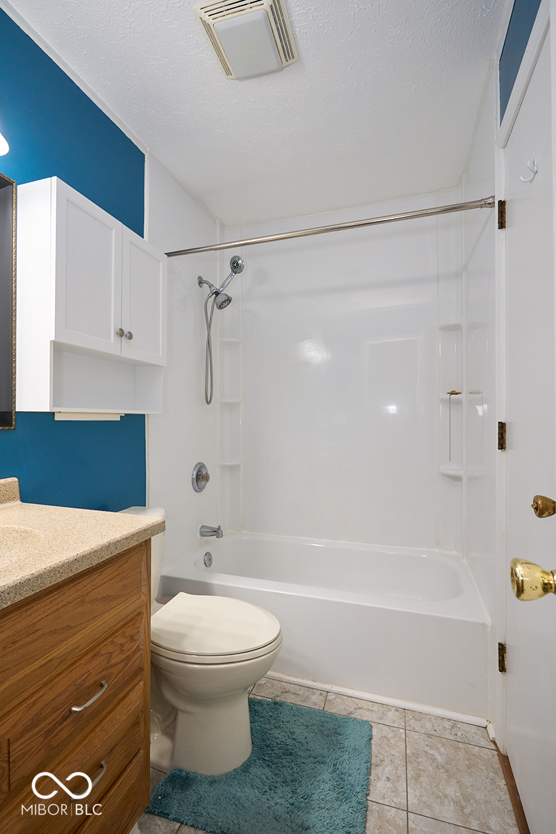 1165 Apple Valley Road Greenwood, IN 46142 - Photo 19 of 39