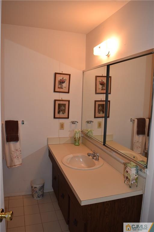 14 Rainford Road Edison, NJ 08820 - Photo 16 of 25 Gallery Image 16