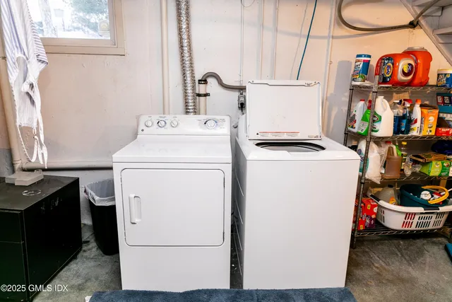 $899,900 | 84 Havemeyer Lane, Old Greenwich, CT 06870