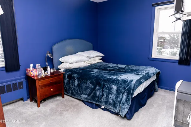 $899,900 | 84 Havemeyer Lane, Old Greenwich, CT 06870