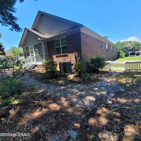 $2,200 | 7800 Cypress Island Drive, Wilmington, NC 28412