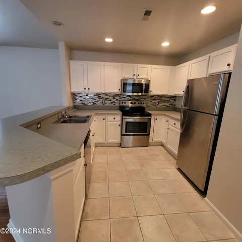 $2,200 | 7800 Cypress Island Drive, Wilmington, NC 28412