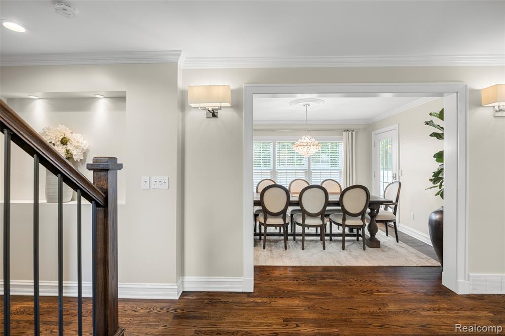 2872 Manchester Road Birmingham, MI 48009 - Photo 5 of 53