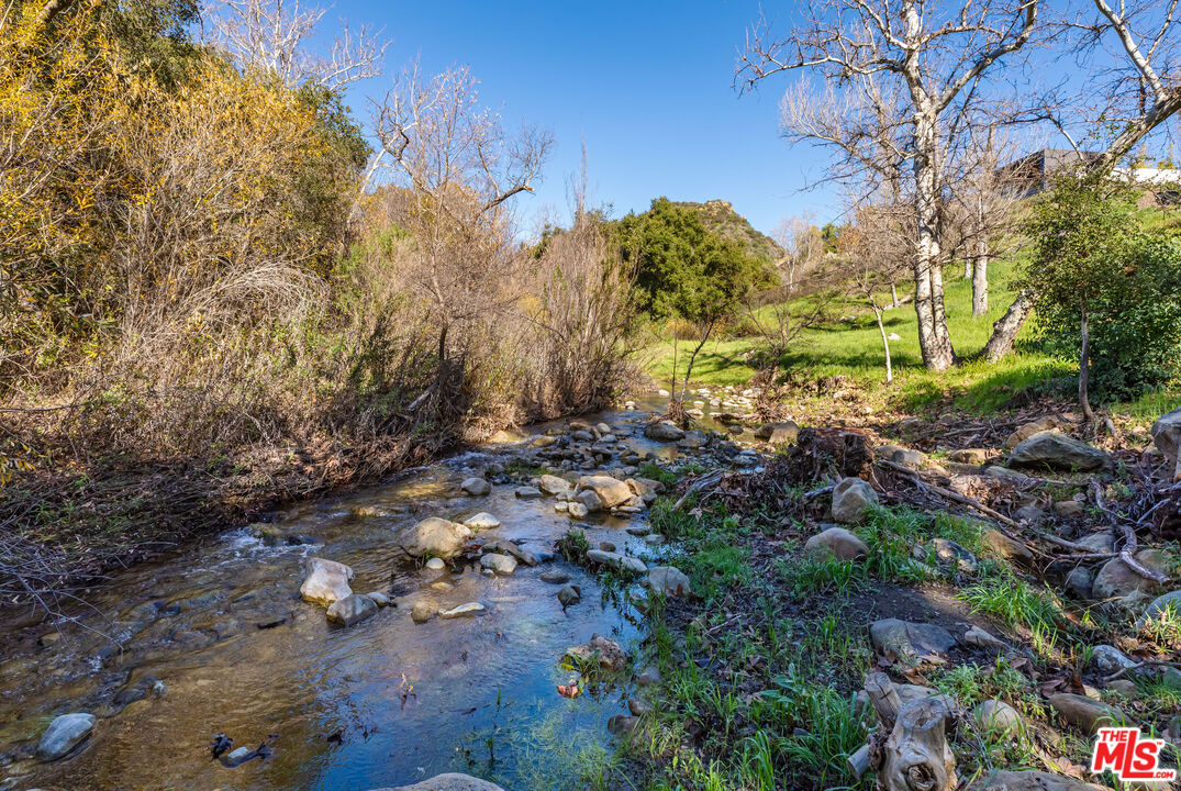 1045 Cold Canyon Road Calabasas, CA 91302 - Photo 8 of 51