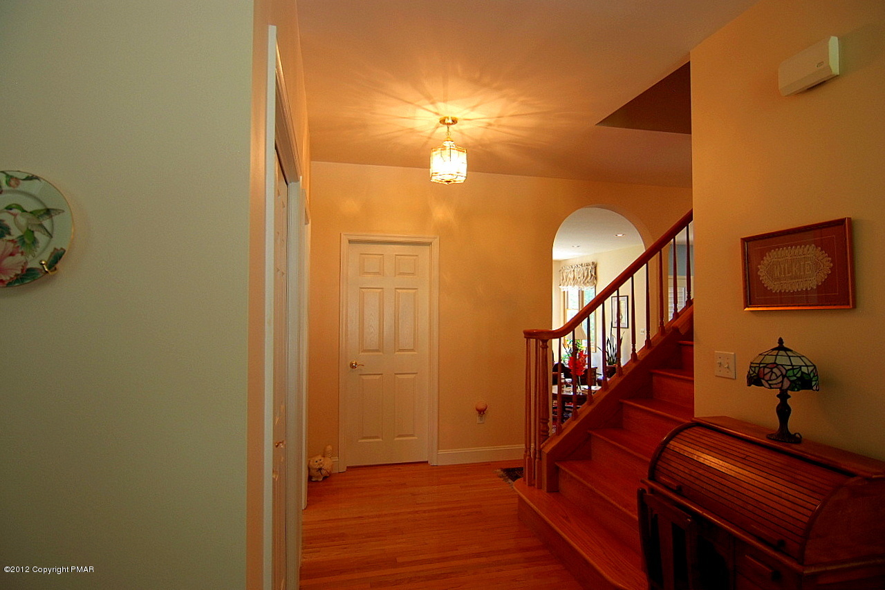 6726 Cherry Valley Road Stroudsburg, PA 18360 - Photo 25 of 75 From Entry Foyer