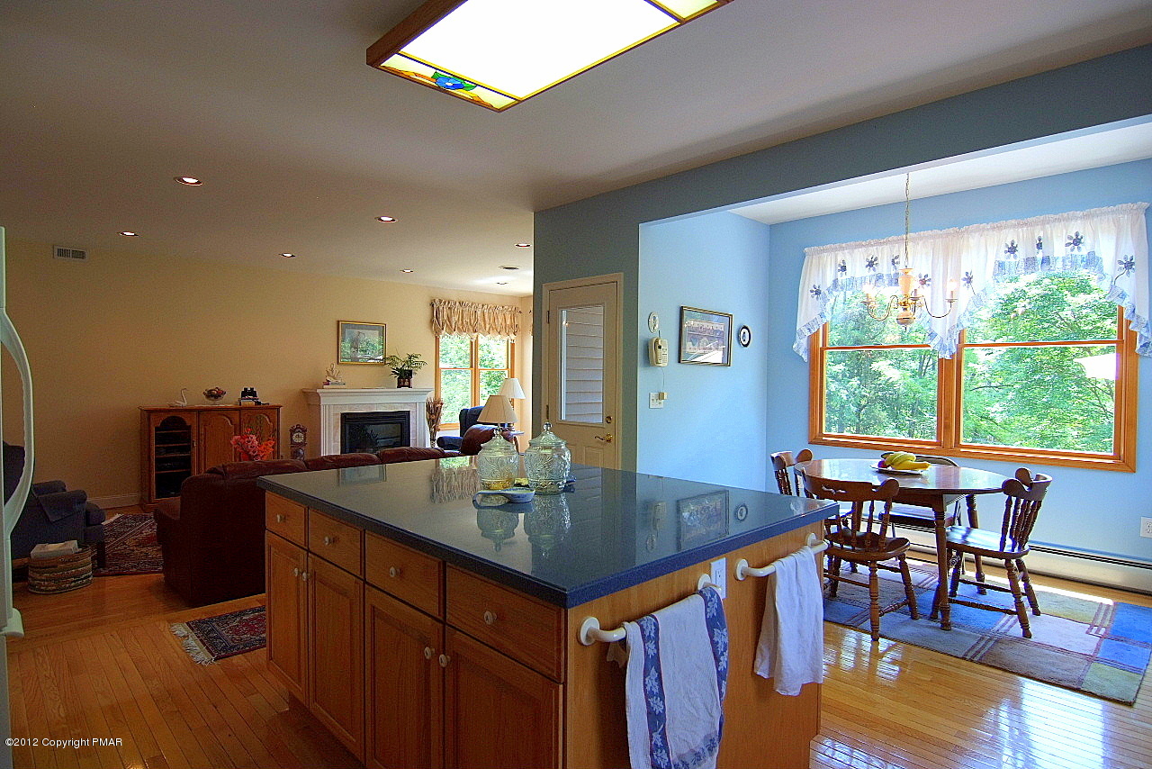 6726 Cherry Valley Road Stroudsburg, PA 18360 - Photo 30 of 75 Breakfast Nook