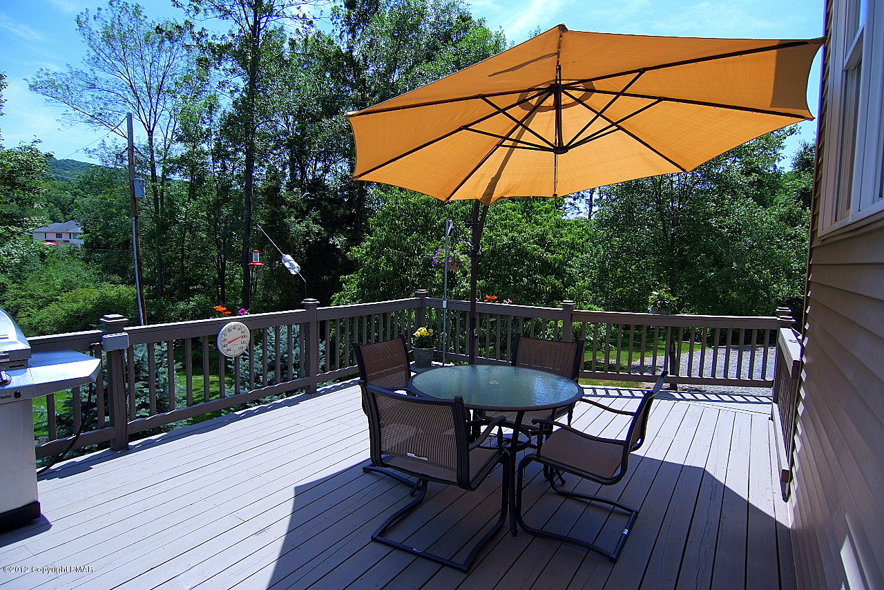6726 Cherry Valley Road Stroudsburg, PA 18360 - Photo 50 of 75 Upper Main Deck