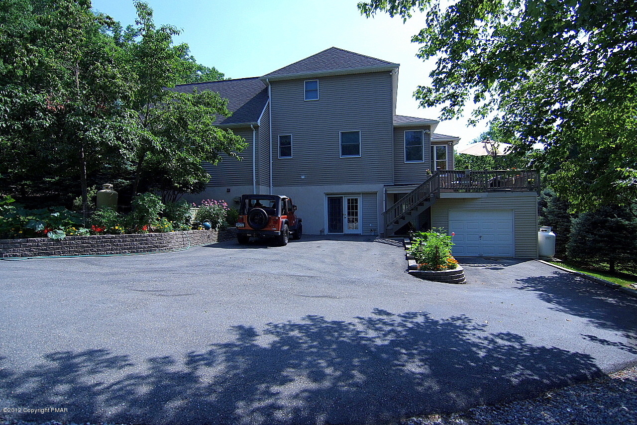 6726 Cherry Valley Road Stroudsburg, PA 18360 - Photo 67 of 75 Side of Home showing Paved Turnaround