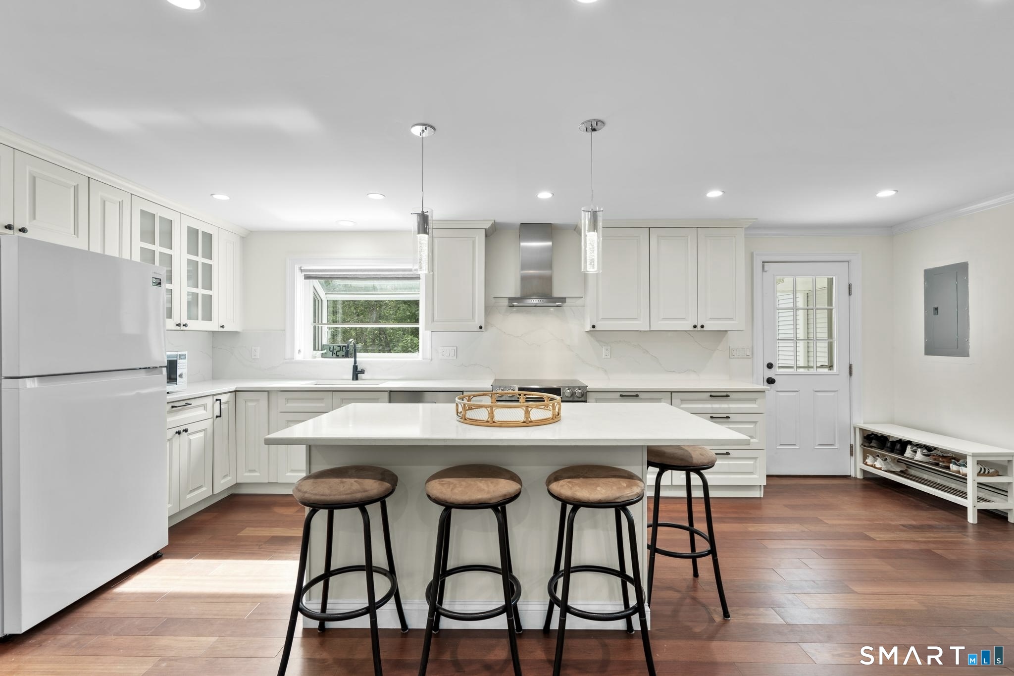 209 Westport Road Wilton, CT 06897 - Photo 13 of 34