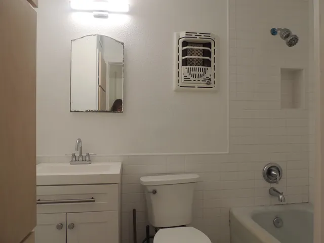 $2,250 | 1307 Deloney Street, Austin, TX 78721